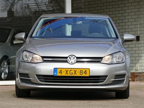 Volkswagen Golf - 1.6 TDI COMFORTLINE navigatie, parkeersensoren etc - 1