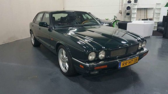 Jaguar XJ - 4.0 R S/C - 1