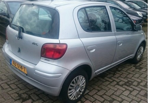 Toyota Yaris - 1.3 VVT-i Sol APK airco electrische ramen stuurbekr. Apk - 1