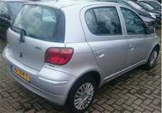 Toyota Yaris - 1.3 VVT-i Sol APK airco electrische ramen stuurbekr. Apk