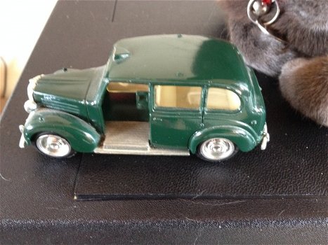 Modelauto Austin FX3 London taxi - 1