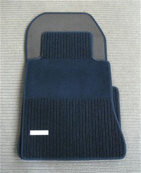 Origineel sjabloon, Kofferbakmat Mercedes W124 - 2