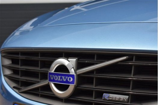 Volvo V60 - D2 R-Design Navi/PDC/LED-Dagrijverlichting - 1