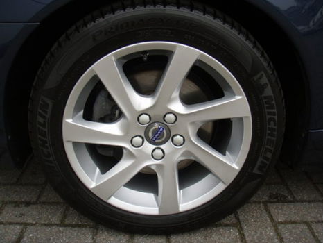 Volvo V70 - 1.6 D2 Momentum - Leder - Xenon - 1