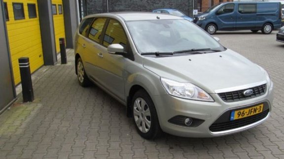 Ford Focus Wagon - 2.0 Titanium - 1