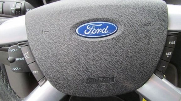Ford Focus Wagon - 2.0 Titanium - 1