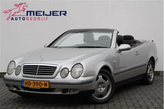 Mercedes-Benz CLK-klasse Cabrio - 320 Avantgarde Cruise / Leer / Stoelverw / Automaat / Youngtimer - 1