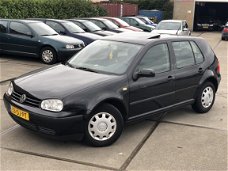 Volkswagen Golf - Airco/Stuurbkr/NieuweAPK/1.6 Highline