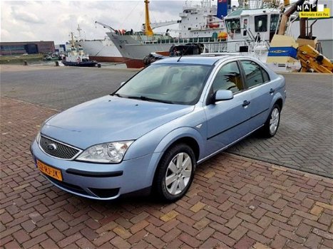 Ford Mondeo - 1.8-16V Futura - 1