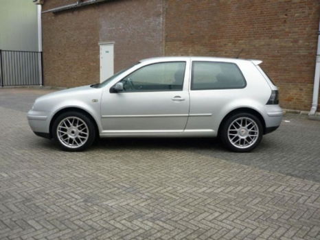 Volkswagen Golf - 1.6 trend Dealer ond DB vervangen bj 1999 - 1