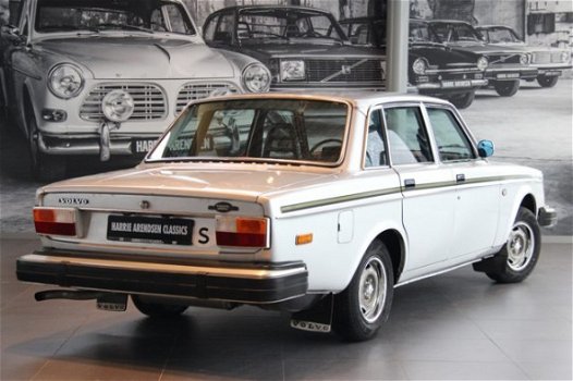 Volvo 244 - 2.1 Jubileum - 1