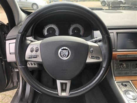 Jaguar XF - 3.0D V6 Luxury - 1