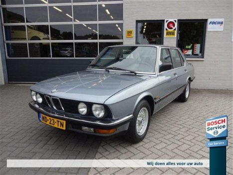 BMW 5-serie - 525e Automaat - 1