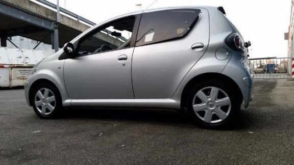 Toyota Aygo - 1.0/Airco/Elektra pakket/Nw Apk/Garantie - 1