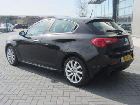 Alfa Romeo Giulietta - 1.4 T Distinctive 170pk NAVI, Clima, Dealer onderhouden - 1