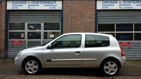 Renault Clio - 1.4-16V COMFORT - 1