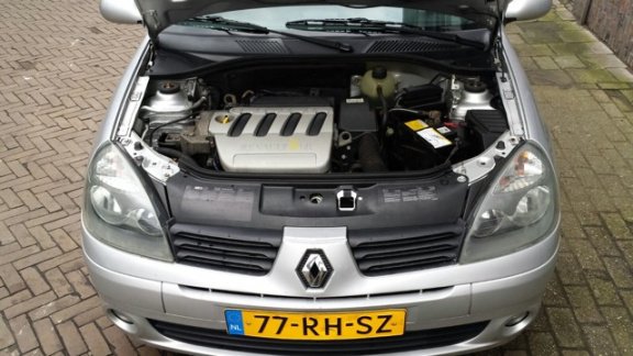 Renault Clio - 1.4-16V COMFORT - 1