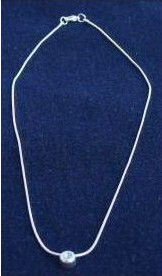 Mooie verzilverde halsketting met blauwe zirkonia. - 1