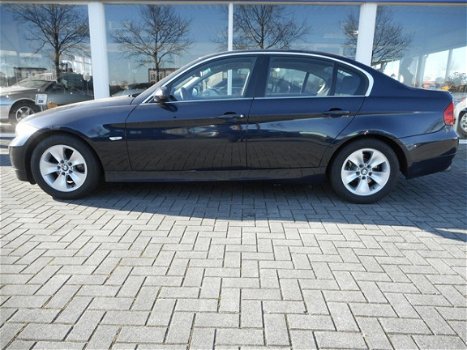 BMW 3-serie - E90 Automaat 2.5 177 pk .54700 km - 1