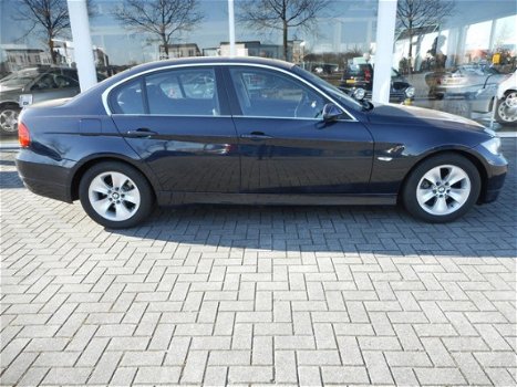 BMW 3-serie - E90 Automaat 2.5 177 pk .54700 km - 1