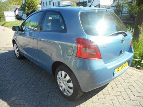 Toyota Yaris - 1.4 D-4D Sol 90pk Airco Zuinig 1 op 22 bj 2007 - 1