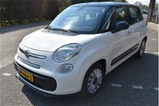 Fiat 500 L - 1.4-T-JET LOUNGE 120PK Navigatie