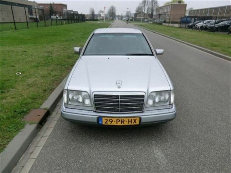 Mercedes-Benz E-klasse - E-220 Elegance - 1