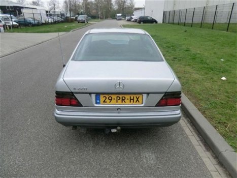 Mercedes-Benz E-klasse - E-220 Elegance - 1