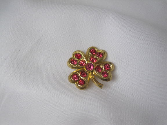 Broche antike goudkleurig klavertje vier met roze kristal rijnstenen 2.4x2.4 cm. - Afbeelding 4