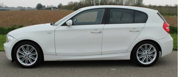 BMW 1-serie - 118d M Sport / NAVI / XENON / FACELIFT / DEALER AUTO - 1