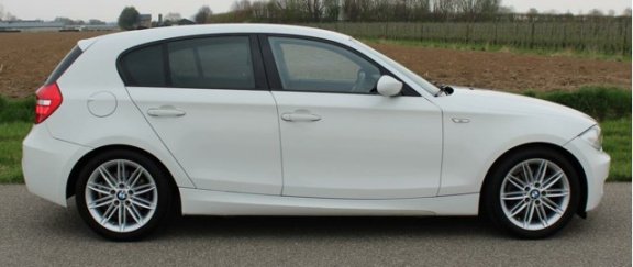 BMW 1-serie - 118d M Sport / NAVI / XENON / FACELIFT / DEALER AUTO - 1