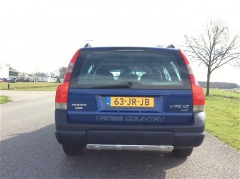 Volvo V70 Cross Country - 2.4 T Ocean Race ZWART LEER NAP NWE APK HANDBAK - 1