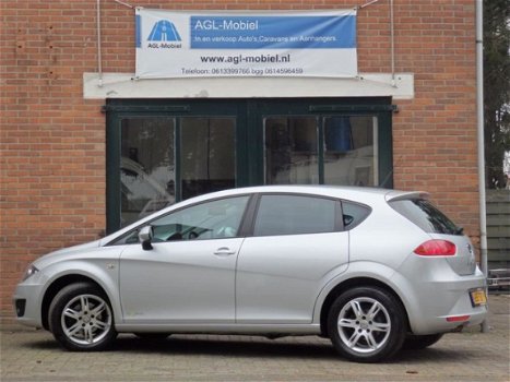 Seat Leon - 1.6 TDI Ecomotive Businessline COPA AIRCO-NAVIGATIE-USB-PARKEERSENSOREN-MOOIE AUTO - 1