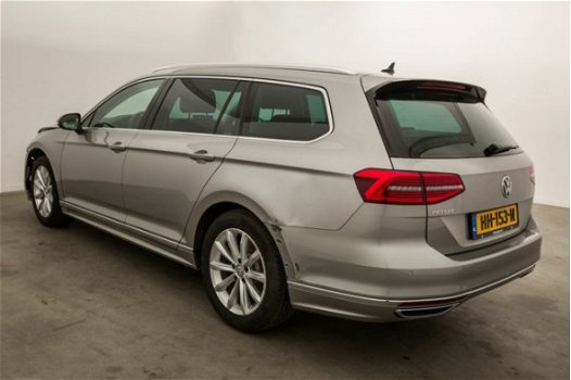 Volkswagen Passat Variant - 2.0 TDI 140 KW Business Ed.R, navi, leer-alcantara, clima, cruise, pdc - 1