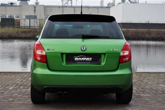 Skoda Fabia - 1.4 TSI RS Rally Green 17