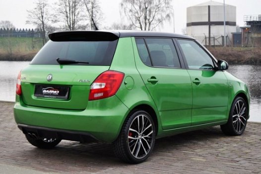 Skoda Fabia - 1.4 TSI RS Rally Green 17