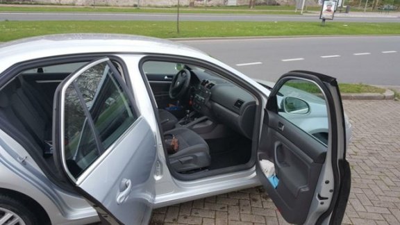 Volkswagen Jetta - 1.9 TDI Comfortline Business Airco / N.A.P / DEALER ONDERHOUDEN - 1