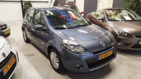 Renault Clio - Dynamique 1.2 Automaat, Airco, 5D, Cruise, CV, LM - 1