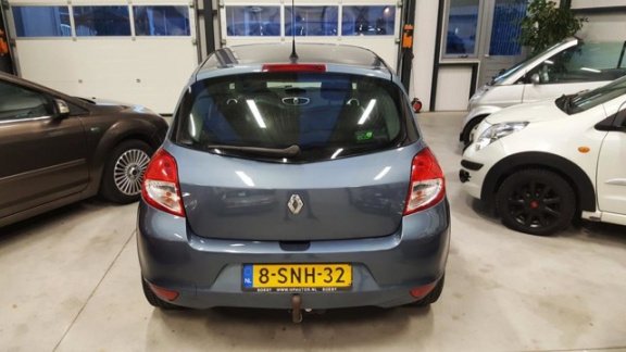 Renault Clio - Dynamique 1.2 Automaat, Airco, 5D, Cruise, CV, LM - 1