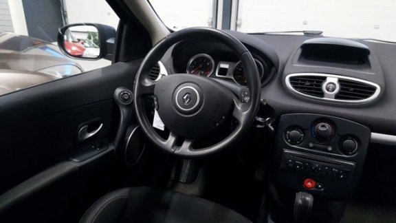 Renault Clio - Dynamique 1.2 Automaat, Airco, 5D, Cruise, CV, LM - 1