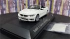 BMW 4 Series Cabriolet wit 1:43 Dealermodel - 3 - Thumbnail