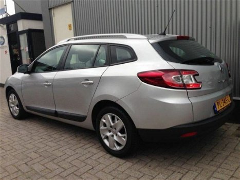 Renault Mégane Estate - Automaat 1.5 DCI Expression /AUTOMAAT / NAVIGATIE - 1