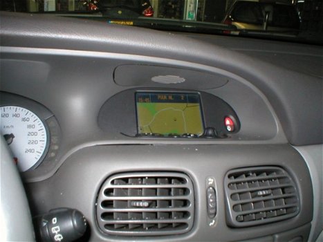 Renault Scénic - 2.0-16V Privilège AUTOMAAT NAVIGATIE ZONNEDAK - 1