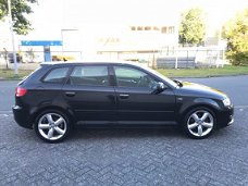 Audi A3 Sportback - 1.6 TDI S-Line/LedXenon/Leer/Navi/Bose/NAP VOL