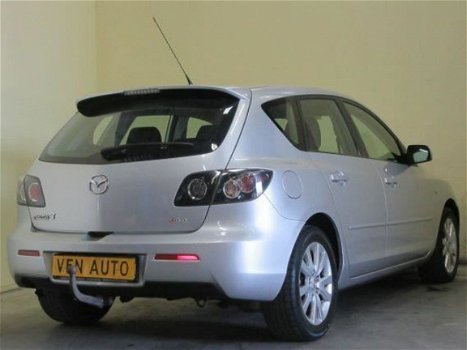 Mazda 3 - 3 1.6 CiTD Executive Airco Trekhaak 1e eigenaar - 1