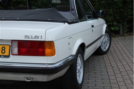 BMW 3-serie - 318I Bauer | Zeer nette staat | Complete documentatie | Incl. Hard top - 1