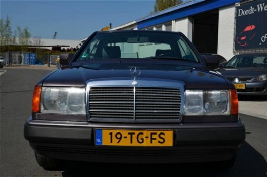 Mercedes-Benz E-klasse - 320 CE Automaat|W124| - 1