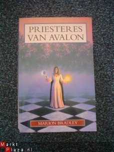 Priesteres van Avalon door Marion Bradley