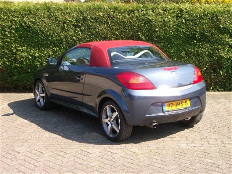 Opel Tigra TwinTop - 1.8-16V TEMPTATION Airco, cruise control, leder bekleding verwarmt, cabrio - 1