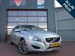 Volvo V60 - 2.4 D6 AWD PLUG-IN HYBRID SUMMUM LEER/AFN. TREKHAAK/DVD+SCHERMEN - 1 - Thumbnail